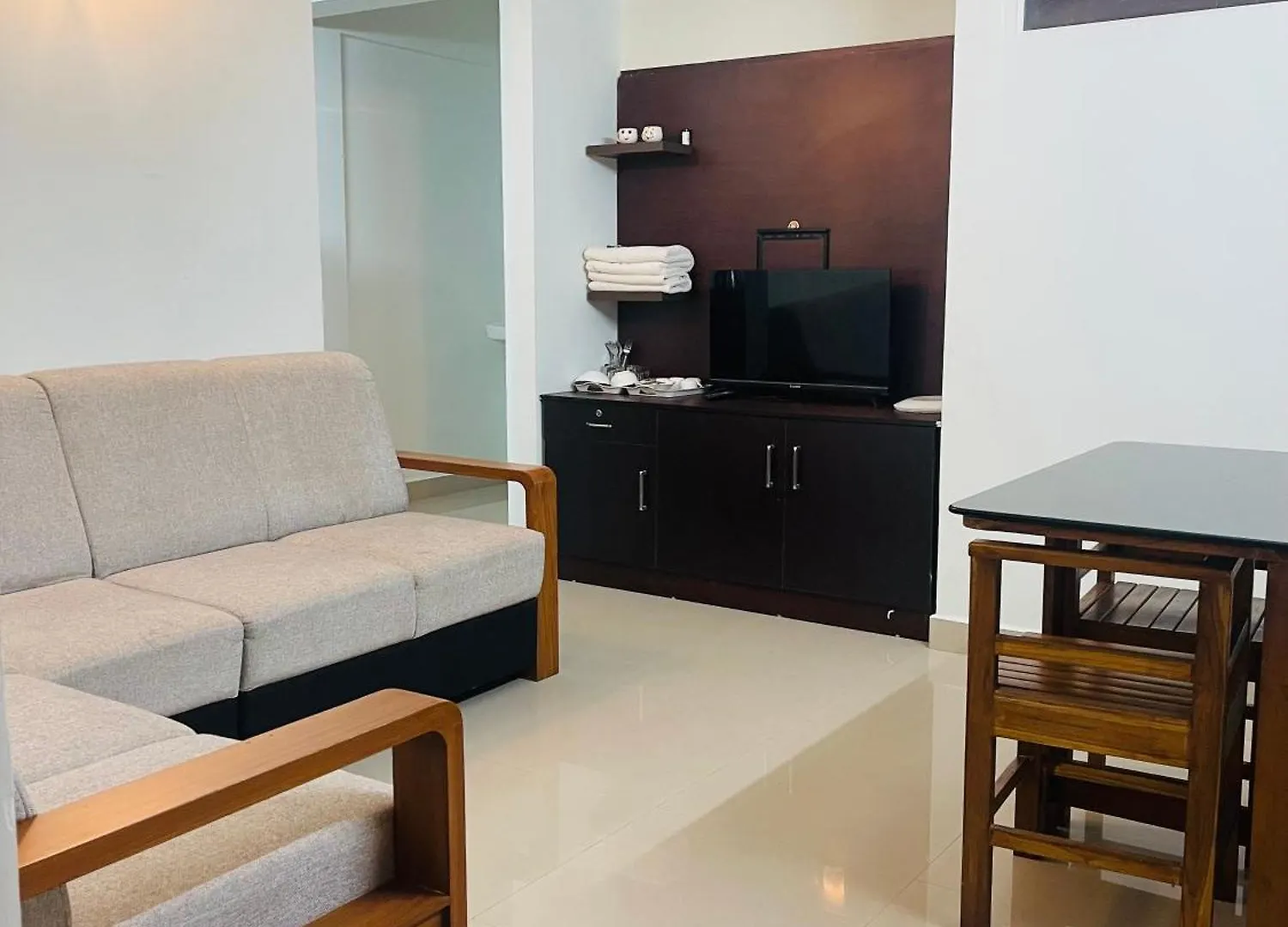 KochiPlatinum Airport Lounge公寓 Kochi